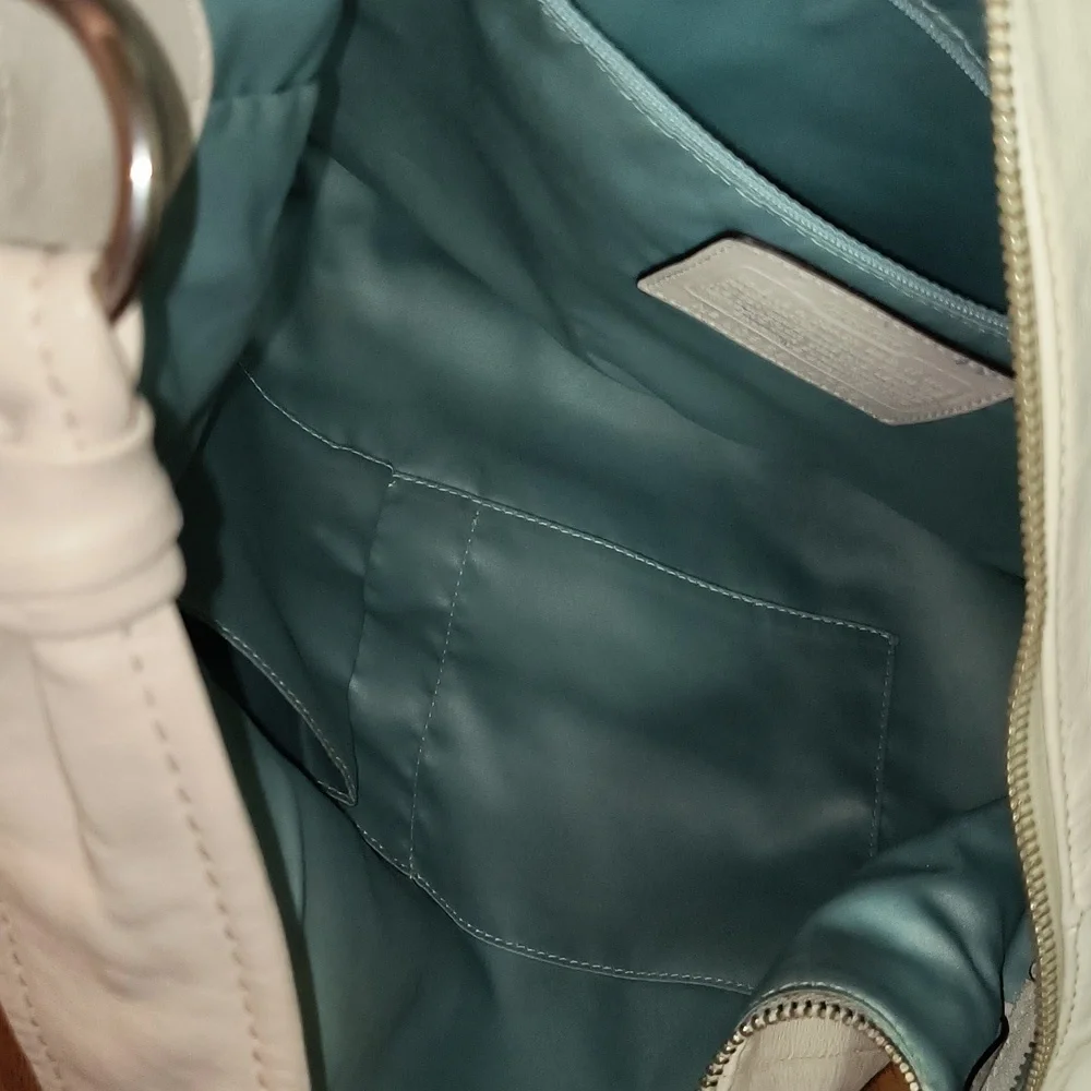 Coach chic white
